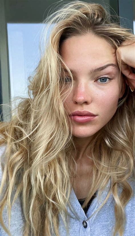 Sasha Luss Via IG In Summer Hair Dye Blonde Actresses Hair Styles