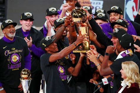 Lebron James Continues Lakers Celebration High Shares Incredible Team