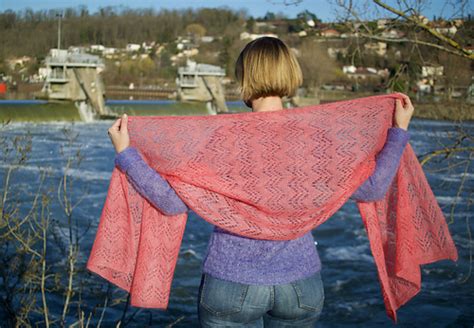 Ravelry Étole Valeria pattern by Elena Grigorieva