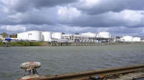 Ravil Maganov: Lukoil chairman dies after falling from a Moscow ...