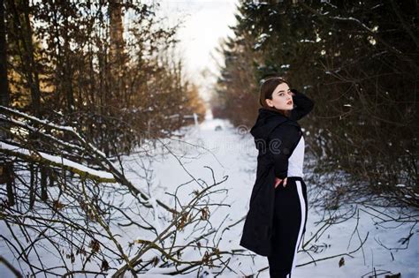 Fashionable Long Legs Brunette Model At Winter Day Stock Image Image Of Caucasian Attractive