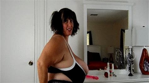 Smoking Bubbles BBW SUZYQ AND HER 44M WONDERS Clips4sale