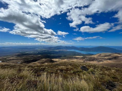 Guide to Hiking Tongariro Alpine Crossing - Getaway Compass