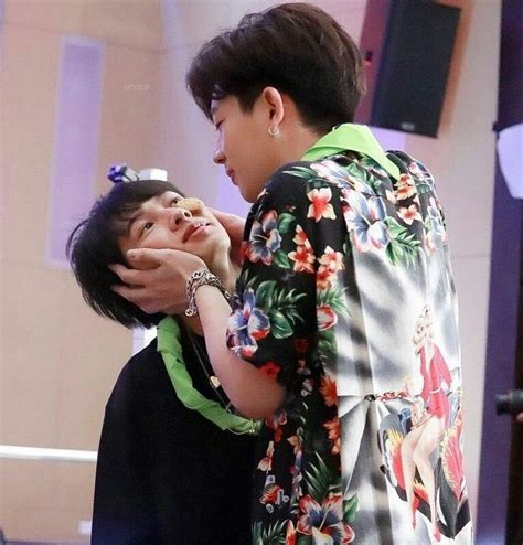 Pin By Yonmalu On Offgun Cute Gay Couples Celebrities Beau Film