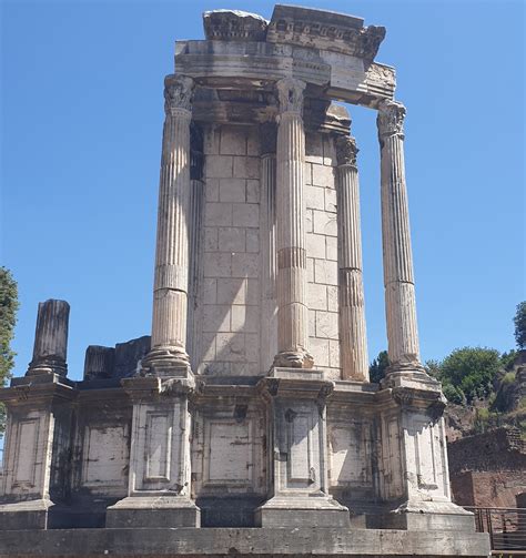 ancient rome  monuments  rome temple  vesta