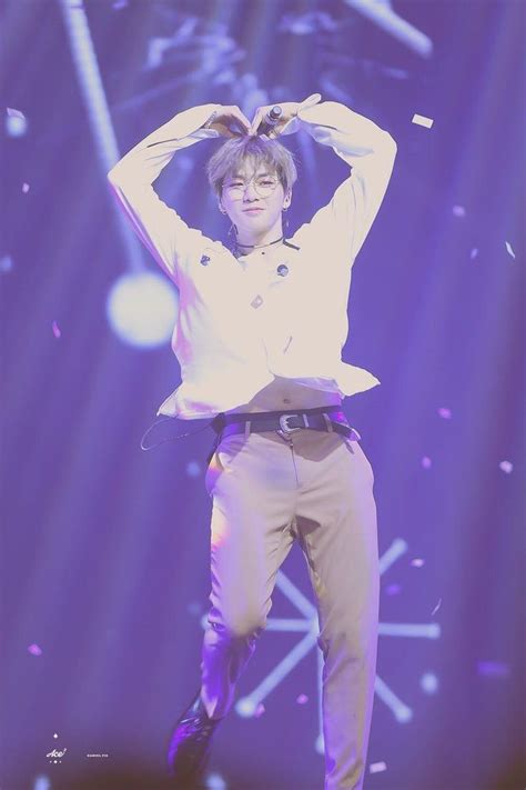 HQ 171013 Kang Daniel At Fanmeeting In Manila Cr On Pic Daniel