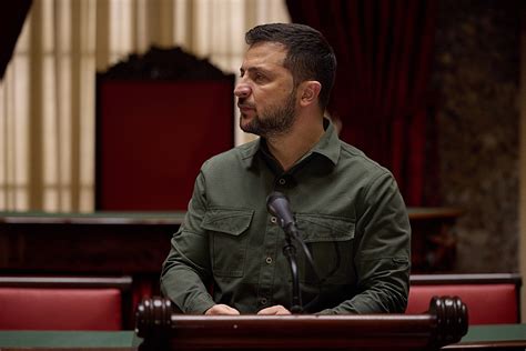 Зеленски пристигна в Гранада за срещата на върха на Европейската ...