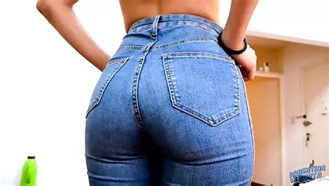 Solo Brunette Latina Celeste Quiroz Show Perfect Ass In K Xhamster