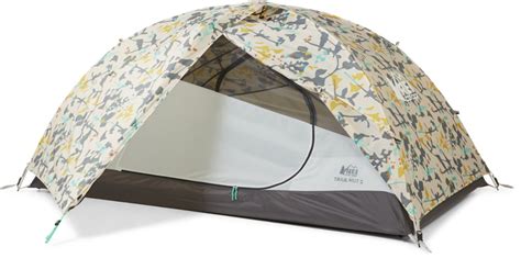 REI - Trail Hut 2 Tent with Footprint - Tent compare