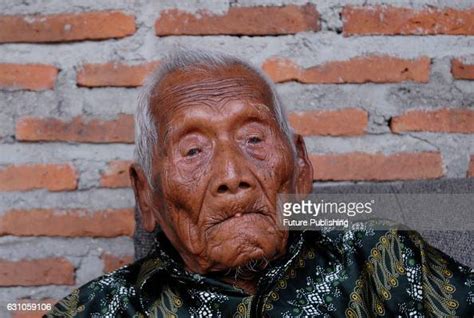 The Worlds Oldest Man Saparman Sodimejo Known As Mbah Gotho Who Is