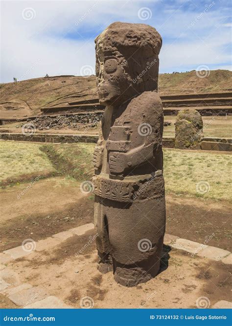 Statue in Tiahuanaco, Bolivia Stock Photo - Image of archaeological