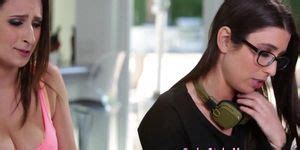 Teen Lesbian Seduction Masseuse Queening Spex Teen Client Tnaflix