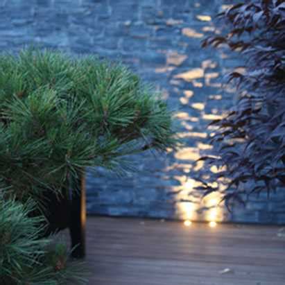 Uplights i beplantning - DesignHaver ApS