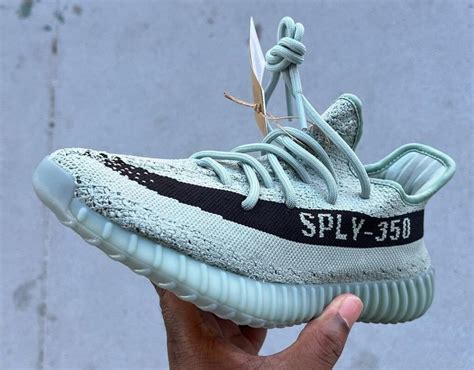 Купить Изики Yeezy Boost 350 V2 Salt оригинал без предоплаты с примеркой