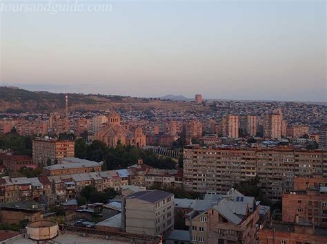 Прибытие в Ереван и вечерняя экскурсия по городу — Отчет о путешествии ...