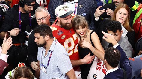 Travis Kelce New Girlfriend Taylor Swift Relationship Shocks Sports World