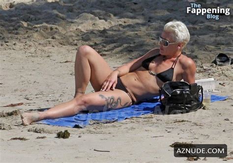 Pink Sexy And Nude Photos Collection AZNude