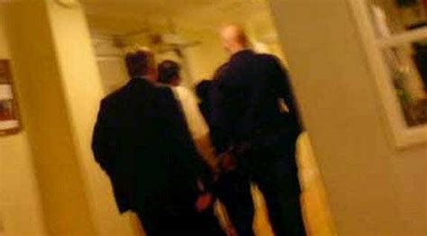 Tvingade Flicka Att Ha Sex Med Hund Nyheter Expressen