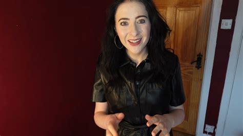 Irishskylar LOVING IRISH MOM Guides You Through Her Hot Body ManyVids