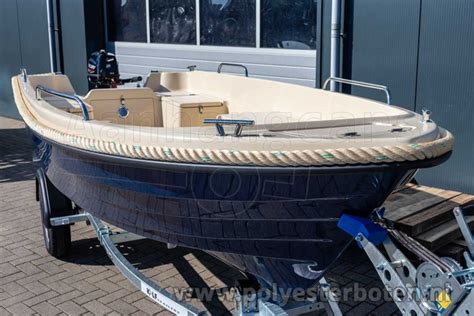 Polyester motorboot IZI-Line 430 | Visboot | - Polyesterboten.nl