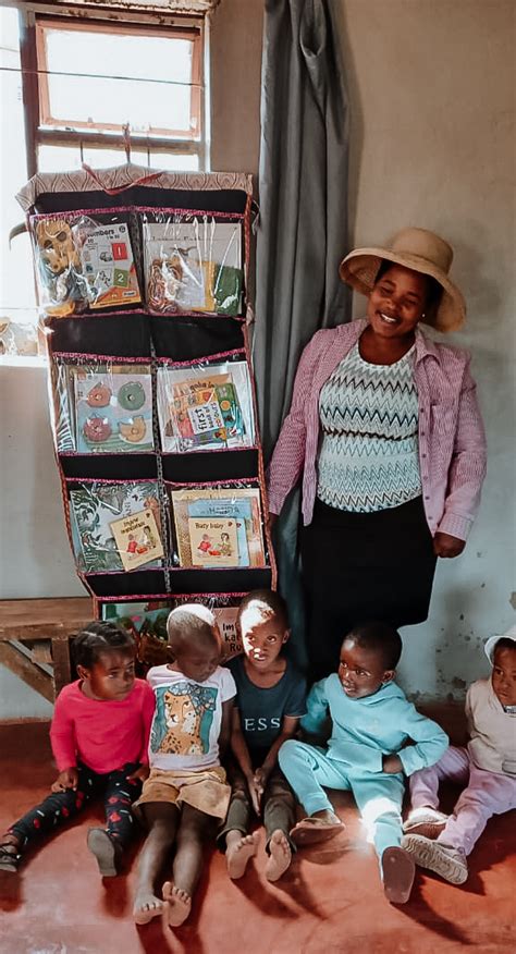 Hanging Libraries To 130 Ecd Centres Biblionef South Africa