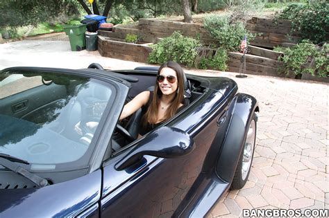 Big Booty Babe Eva Lovia Show Off Her Sexy Ass And Hairy Cunt Outdoors Porn Pictures Xxx Photos