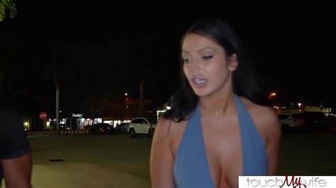 Sharing My Horny Wife In Hotel On Vacation TouchMyWife XVIDEOS