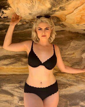 Laura Gilbert Porn Pic