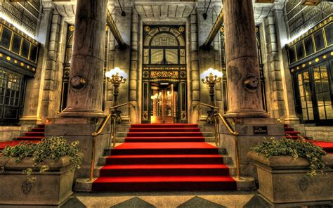 Famous hotel plaza nowy york guests share their best room secrets 6