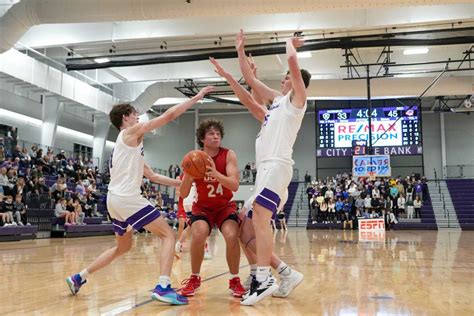 Iowa boys high school basketball scores: 2024 IAHSAA state tournament ...