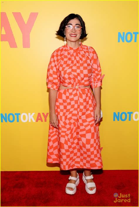 Dylan Obrien Wears Hot Pink Suit To Not Okay Premiere With Zoey