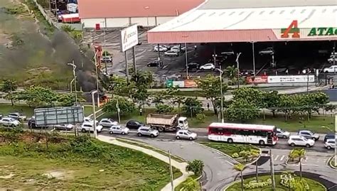Avenida Josepha De Melo - Protesto bloqueia Avenida Josepha de Melo e impedem acesso ao Barro ...
