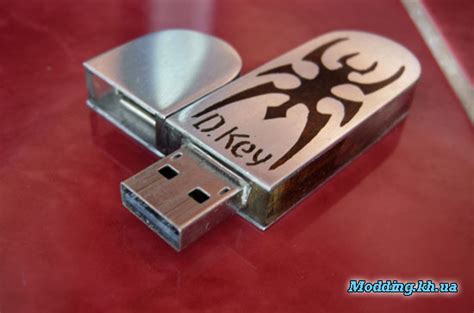 Моддинг флешки Corsair Voyager 2 Gb