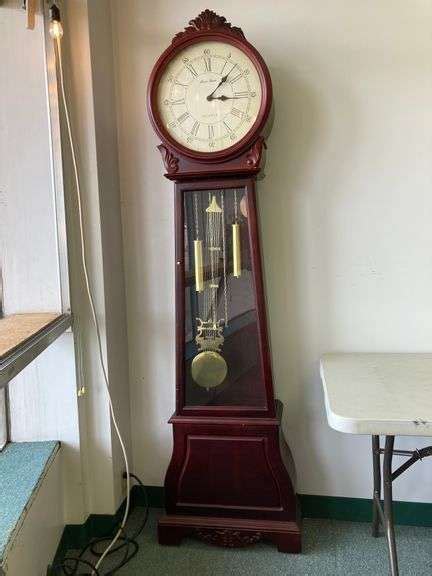 Daniel Dakota Quartz Movement Grandfather Clock - Bid On Estates ...