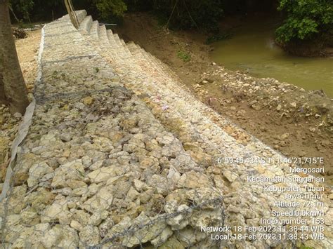 Pembangunan Konstruksi Bronjong Di Desa Mergosari Warga Sangsi