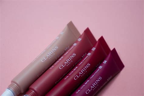 Clarins Velvet Lip Perfector [Review] - mrsannabradshaw.com