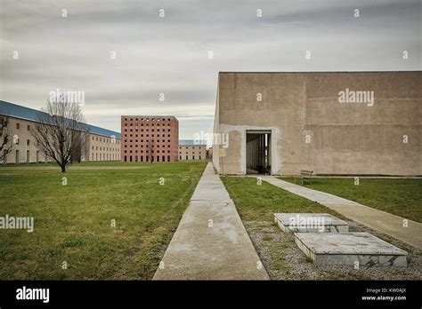 San Cataldo Cemetery Hi Res Stock Photography And Images Alamy