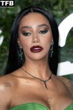 MUNROE BERGDORF Nude AZNude