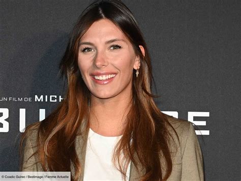 Camille Cerf Canon Elle D Voile Ses Jolies Courbes En Bikini Tie Dye