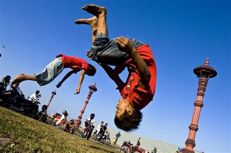New York Times Photographer Stuart Isett visits Tiny Toones, 2008 ...