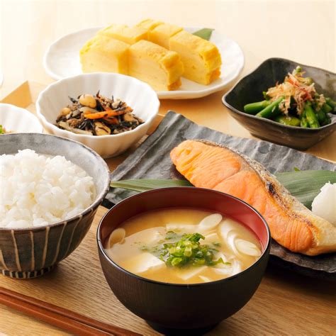 Health Benefits of Traditional Japanese Diet | Daiwa Health Development ...