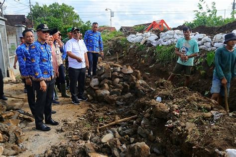 Atasi Genangan Banjir Dinas Pupr Kudus Kerahkan Dua Unit Mesin Pompa