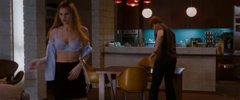 Naked Lake Bell In No Strings Attached