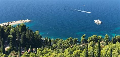 Kašjuni Beach in Split near Marjan - Seagull Accommodation Group