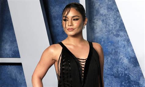 Vanessa Hudgens Derrite Con Su Bikini M S Diminuto En Instagram Para Callar Rumores