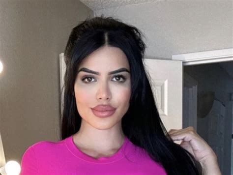 Yikes 90 Day Fiance Alum Larissa Goes Nearly Naked On Instagram Soap Opera Spy