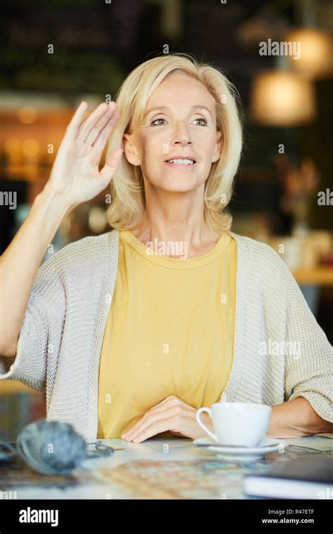 Business Woman Person Hi Res Stock Photography And Images Alamy