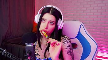 ASMR Videos Page XVIDEOS