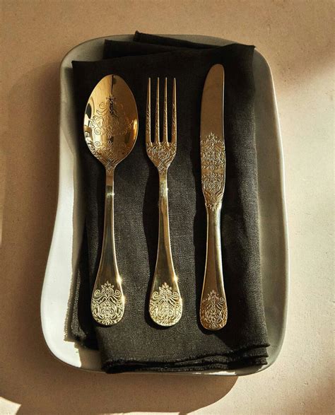 DECORATIVE ENGRAVED CUTLERY SET 3 PACK Zara Home