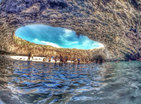 Puerto Vallarta La Hermosa Playa Escondida En Las Islas Marietas